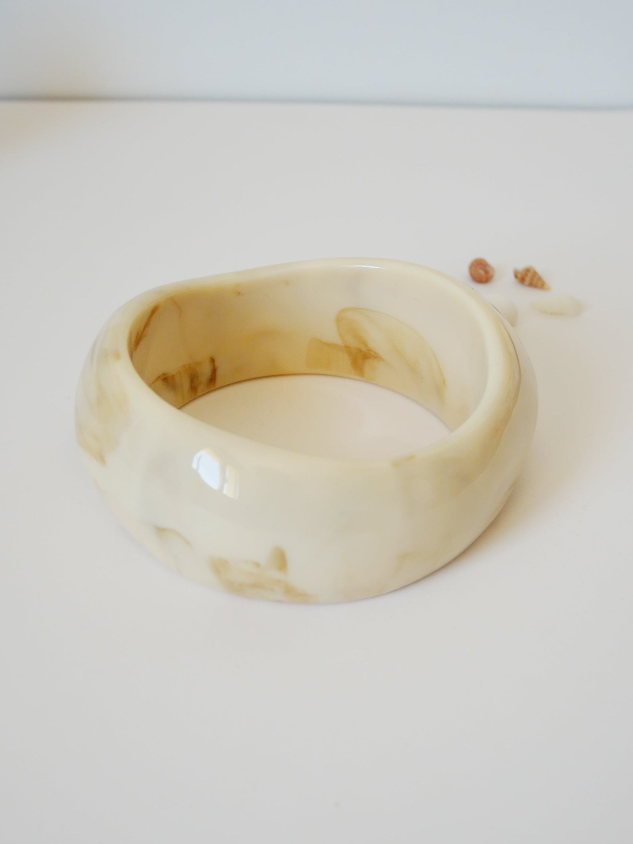 Bracelet résine beige